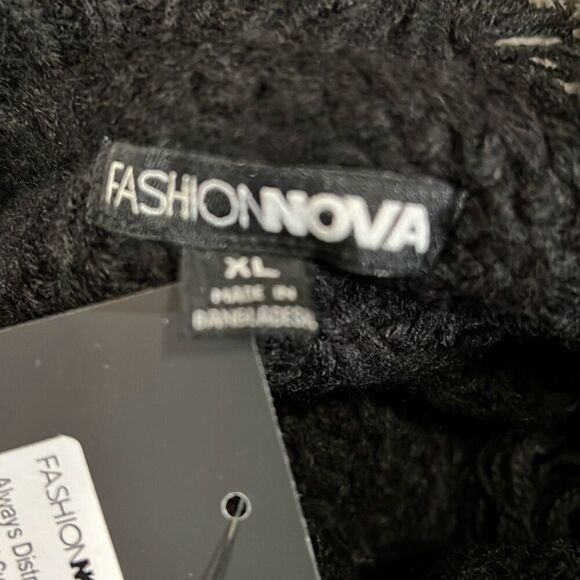 - NWT Fashion Nova black distressed sweater. XL - Picture 11 of 15
